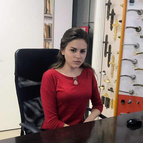 Ведущий менеджер Виктория